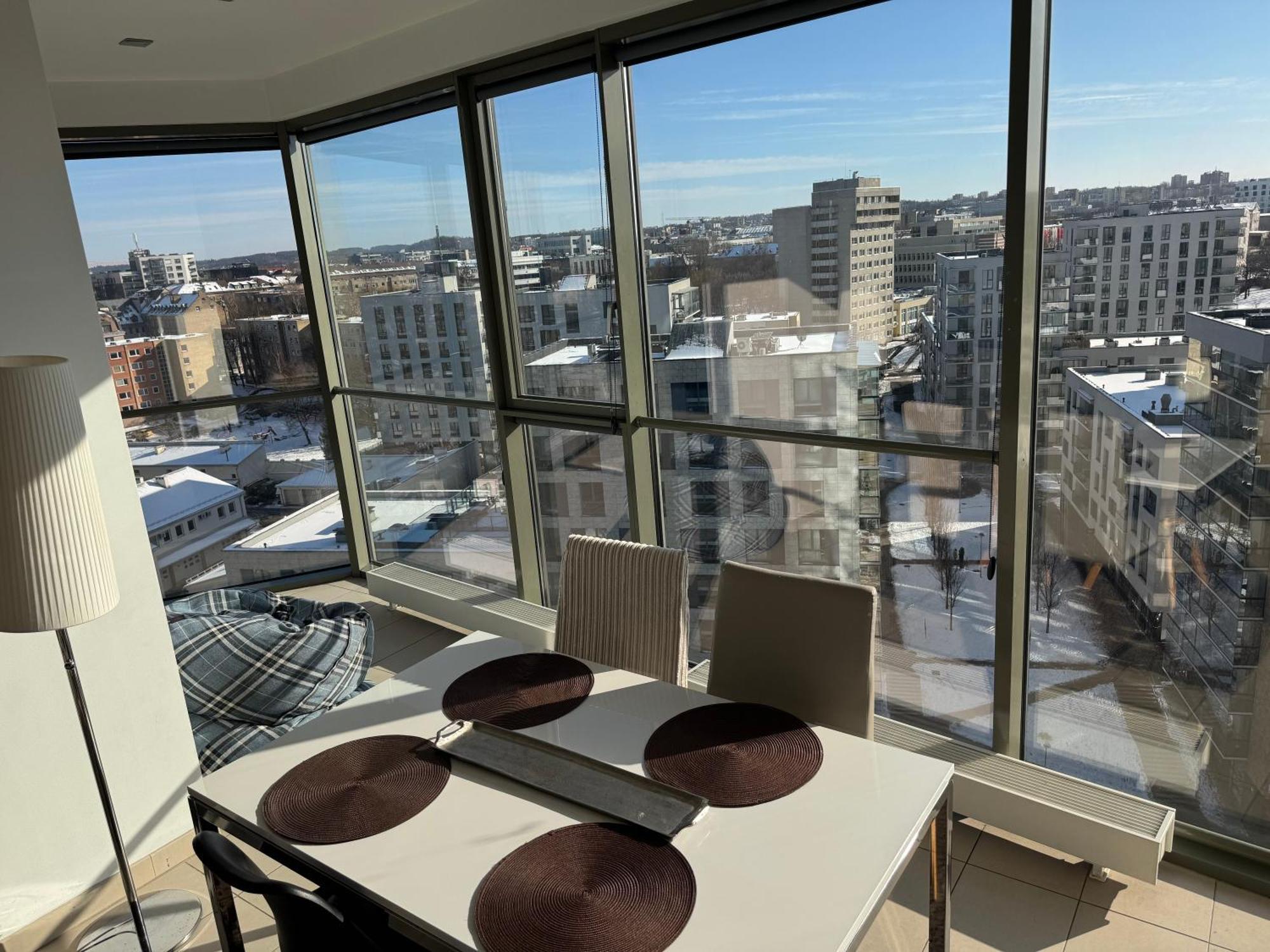 Helios Luxury Apartment In Vilnius Skyscraper Buitenkant foto
